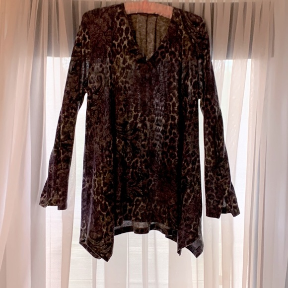 Soft medium weight top , Purple/Grey Animal print, Size XXL - Picture 1 of 7